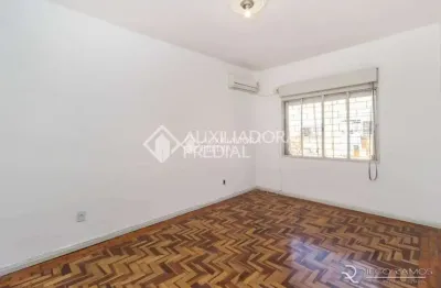Apartamento com 2 quartos à venda na avenida oswaldo rolla, 140, medianeira, porto alegre, 63 m2 por r$ 240.000