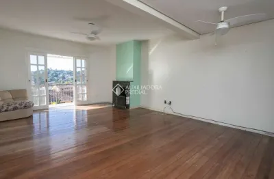 Casa com 3 quartos à venda na rua professor antônio josé remião, 296, espírito santo, porto alegre, 209 m2 por r$ 690.000