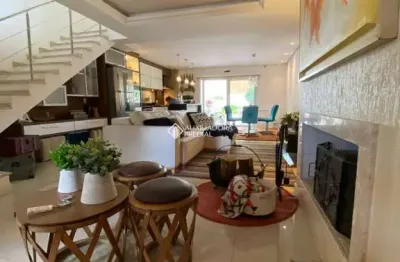 Casa com 3 quartos à venda na rua sargento nicolau dias de farias, 485, tristeza, porto alegre, 212 m2 por r$ 1.450.000