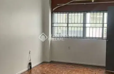 Sala comercial à venda na rua general andrade neves, 100, centro histórico, porto alegre, 23 m2 por r$ 60.000