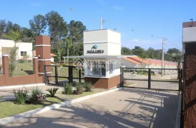 Casa em condomínio fechado com 1 quarto à venda na rua oscar schick, 1911, formoza, alvorada, 33 m2 por r$ 220.000