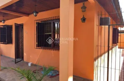 Casa em condomínio fechado com 3 quartos à venda na rua santa mônica, 275, ponta grossa, porto alegre, 180 m2 por r$ 380.000