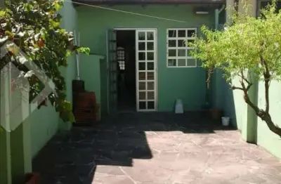 Casa em condomínio fechado com 3 quartos à venda na rua domingos crescêncio, 393, santana, porto alegre, 136 m2 por r$ 850.000