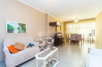 Casa em condomínio fechado com 2 quartos à venda na rua coronel neves, 525, medianeira, porto alegre, 160 m2 por r$ 690.000