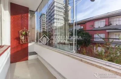 Apartamento com 2 quartos à venda na rua doutor oscar bittencourt, 2, menino deus, porto alegre, 74 m2 por r$ 385.000