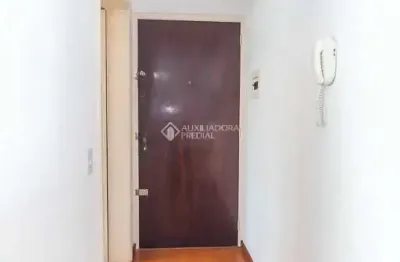 Apartamento com 2 quartos à venda na avenida alberto bins, 820, floresta, porto alegre, 68 m2 por r$ 390.000