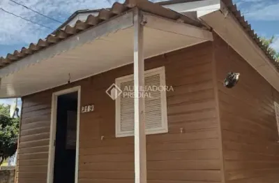 Casa com 2 quartos à venda na tomaz moresto, 219, campo novo, porto alegre, 70 m2 por r$ 190.000