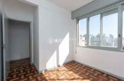 Apartamento com 3 quartos à venda na rua duque de caxias, 888, centro histórico, porto alegre, 58 m2 por r$ 331.000