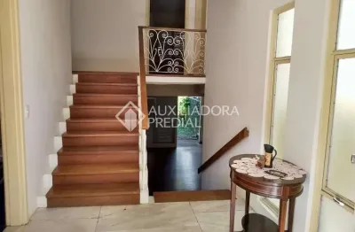 Casa em condomínio fechado com 3 quartos à venda na rua professor ivo corseuil, 283, petrópolis, porto alegre, 326 m2 por r$ 1.500.000