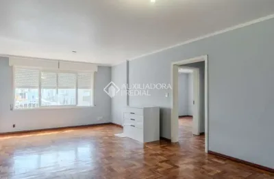 Apartamento com 2 quartos à venda na rua luiz de camões, 415, santo antônio, porto alegre, 76 m2 por r$ 290.000