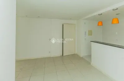 Apartamento com 3 quartos à venda na avenida dom cláudio josé gonçalves ponce de leão, 140, vila ipiranga, porto alegre, 65 m2 por r$ 428.000