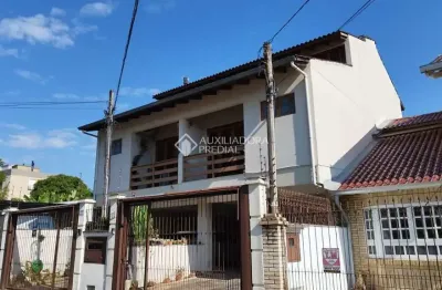 Casa com 3 quartos à venda na rua walter kaufmann, 135, jardim itu sabará, porto alegre, 280 m2 por r$ 850.000