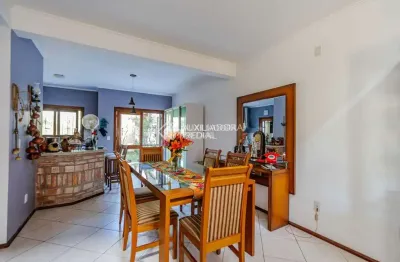 Casa com 3 quartos à venda na rua irany de oliveira sant'anna, 41, hípica, porto alegre, 140 m2 por r$ 725.000
