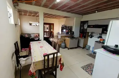 Casa com 3 quartos à venda na ipê-roxo, 113, restinga, porto alegre, 145 m2 por r$ 160.000