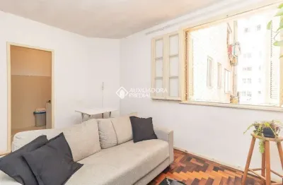 Apartamento com 2 quartos à venda na avenida borges de medeiros, 855, centro histórico, porto alegre, 58 m2 por r$ 279.000
