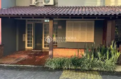 Casa em condomínio fechado com 2 quartos à venda na Avenida Juca Batista, 1490, Cavalhada, Porto Alegre, 123 m2 por R$ 520.000