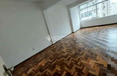 Sala comercial à venda na rua vigário josé inácio, 368, centro histórico, porto alegre, 41 m2 por r$ 94.000