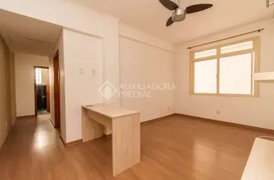 Apartamento com 2 quartos à venda na rua riachuelo, 934, centro histórico, porto alegre, 66 m2 por r$ 300.000