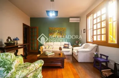 Casa com 4 quartos à venda na rua mariz e barros, 482, petrópolis, porto alegre, 332 m2 por r$ 1.200.000