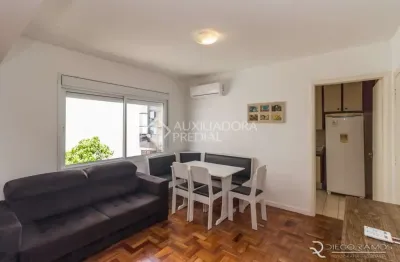Apartamento com 2 quartos à venda na rua coronel fernando machado, 525, centro histórico, porto alegre, 46 m2 por r$ 380.000