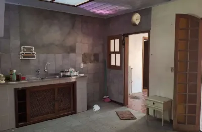 Casa com 3 quartos à venda na rua afonso arinos, 201, camaquã, porto alegre, 120 m2 por r$ 390.000