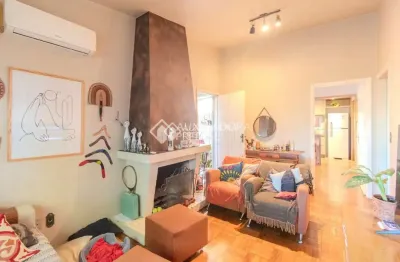 Casa com 3 quartos à venda na rua general gomes carneiro, 927, medianeira, porto alegre, 129 m2 por r$ 530.000