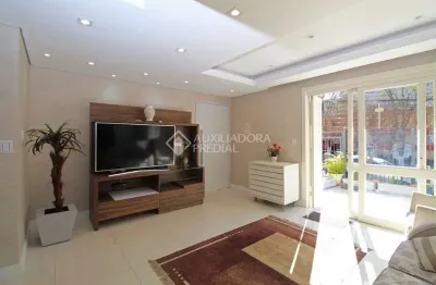 Casa com 3 quartos à venda na rua nicanor luz, 111, jardim itu sabará, porto alegre, 154 m2 por r$ 685.000