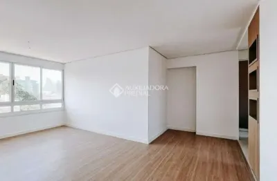 Apartamento com 2 quartos à venda na praça john kennedy, 10, vila ipiranga, porto alegre, 71 m2 por r$ 570.000