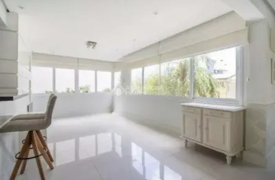 Apartamento com 2 quartos à venda na rua riveira, 280, petrópolis, porto alegre, 70 m2 por r$ 896.000
