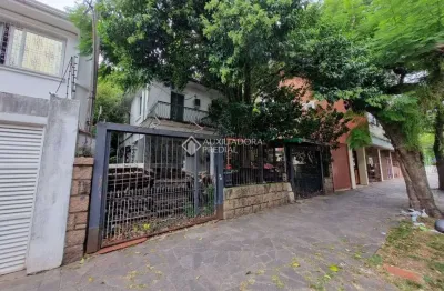 Casa com 4 quartos à venda na rua dona eugênia, 852, santa cecília, porto alegre, 236 m2 por r$ 1.500.000