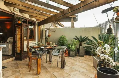 Casa em condomínio fechado com 3 quartos à venda na rua manajó, 70, vila assunção, porto alegre, 246 m2 por r$ 1.650.000