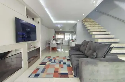 Casa em condomínio fechado com 3 quartos à venda na rua donario neves da silveira, 105, mário quintana, porto alegre, 185 m2 por r$ 890.000