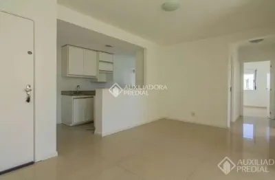 Apartamento com 3 quartos à venda na avenida dom cláudio josé gonçalves ponce de leão, 140, vila ipiranga, porto alegre, 68 m2 por r$ 448.000