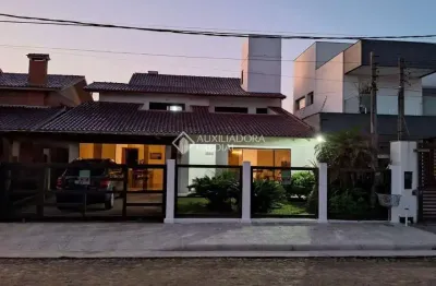 Casa com 6 quartos à venda na rua rio forqueta, 2295, centro, xangri-lá, 380 m2 por r$ 1.900.000