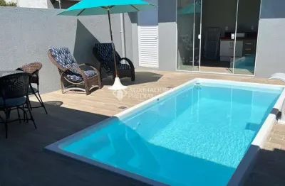 Casa com 2 quartos à venda na luiz comuneli, 351, noiva do mar, xangri-lá, 50 m2 por r$ 540.600