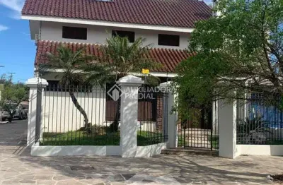 Casa com 3 quartos à venda na rua professor pedro santa helena, 165, jardim do salso, porto alegre, 146 m2 por r$ 1.200.000