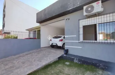 Casa com 1 quarto à venda na cento e vinte e um, 201, jardim algarve, alvorada, 69 m2 por r$ 250.000