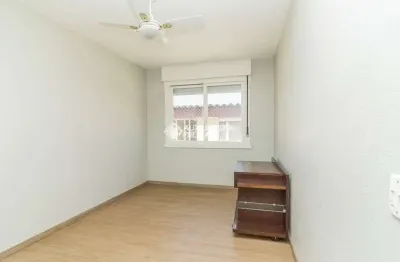 Apartamento com 2 quartos à venda na rua ângelo crivellaro, 700, jardim do salso, porto alegre, 60 m2 por r$ 249.000