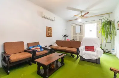 Apartamento com 3 quartos à venda na rua santa terezinha, 512, farroupilha, porto alegre, 128 m2 por r$ 580.000