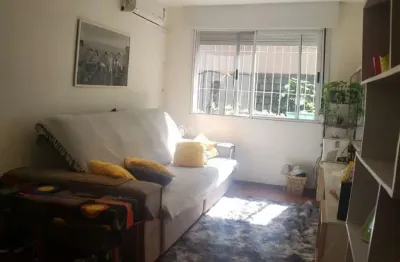 Apartamento com 3 quartos à venda na rua professor álvaro alvim, 436, rio branco, porto alegre, 63 m2 por r$ 248.000