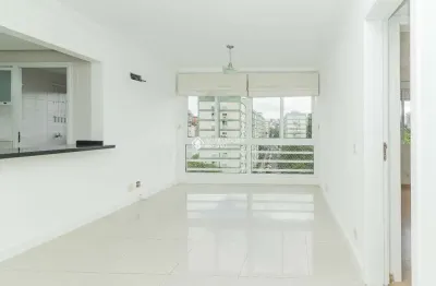 Apartamento com 2 quartos para alugar na rua felizardo, 491, jardim botânico, porto alegre, 70 m2 por r$ 2.400