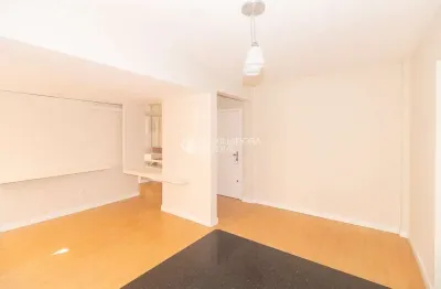 Apartamento com 1 quarto para alugar na rua duque de caxias, 278, centro histórico, porto alegre, 55 m2 por r$ 1.850