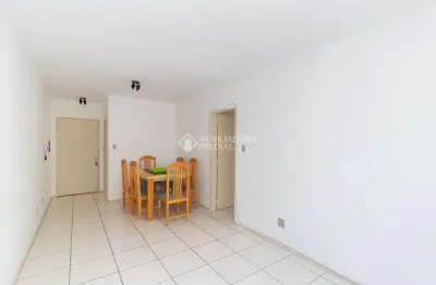 Apartamento com 2 quartos para alugar na rua catumbi, 131, medianeira, porto alegre, 63 m2 por r$ 1.450