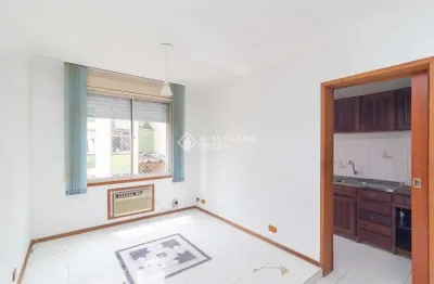 Apartamento com 2 quartos para alugar na Rua Doutor Pio Fiori de Azevedo, 15, Vila Nova, Porto Alegre, 52 m2 por R$ 1.200