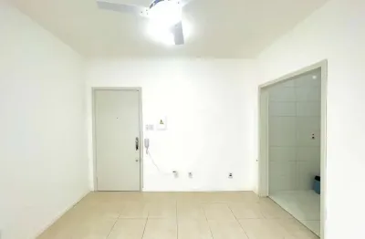 Apartamento com 1 quarto para alugar na rua general câmara, 413, centro histórico, porto alegre, 30 m2 por r$ 850