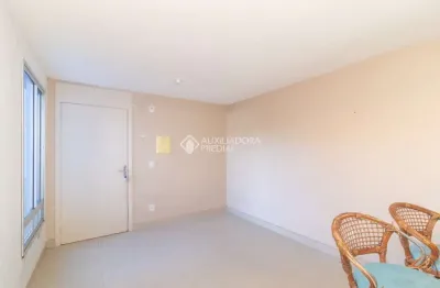 Apartamento com 2 quartos para alugar na estrada joão de oliveira remião, 5400, lomba do pinheiro, porto alegre, 50 m2 por r$ 920