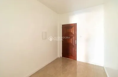 Apartamento com 3 quartos para alugar na rua coronel paulino teixeira, 423, rio branco, porto alegre, 120 m2 por r$ 2.400