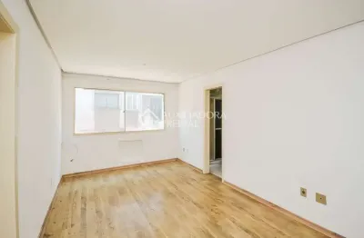 Kitnet / stúdio para alugar na rua marechal hermes, 502, camaquã, porto alegre, 32 m2 por r$ 690