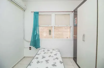 Kitnet / Stúdio para alugar na Avenida Senador Salgado Filho, 359, Centro Histórico, Porto Alegre, 18 m2 por R$ 1.000