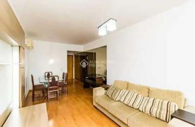 Apartamento com 2 quartos para alugar na avenida alegrete, 318, petrópolis, porto alegre, 87 m2 por r$ 3.550